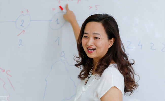 Việt Nam có 1 nữ Tiến sĩ cực đỉnh: 17 tuổi ghi dấu ở đấu trường quốc tế, 26 tuổi thành Phó Giáo sư, gia đình toàn tên tuổi lớn - Ảnh 2.