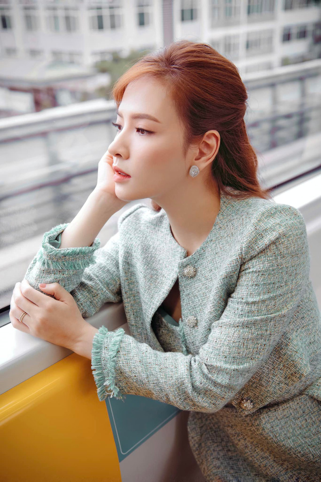 Đan Lê: Từng là ca sĩ, trở thành MC dự báo thời tiết đời đầu của VTV và cuộc hôn nhân với mối tình đầu - Đạo diễn Khải Anh - Ảnh 4. Đan Lê: Từng là ca sĩ, trở thành MC dự báo thời tiết đời đầu của VTV và cuộc hôn nhân với mối tình đầu - Đạo diễn Khải Anh - Ảnh 4.