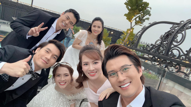 Đan Lê: Từng là ca sĩ, trở thành MC dự báo thời tiết đời đầu của VTV và cuộc hôn nhân với mối tình đầu - Đạo diễn Khải Anh - Ảnh 8. Đan Lê: Từng là ca sĩ, trở thành MC dự báo thời tiết đời đầu của VTV và cuộc hôn nhân với mối tình đầu - Đạo diễn Khải Anh - Ảnh 8.