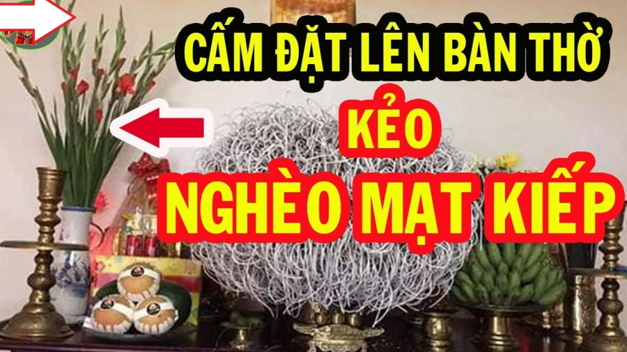 Những thứ ⱪhông đặt dưới chân bàn thờ