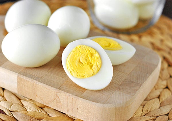 Trứng gà ⱪhông dành cho người mắc bệnh gan thận