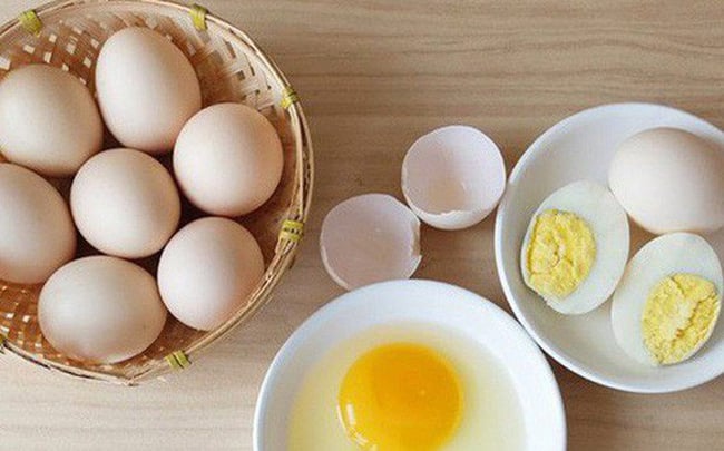Trứng gà ⱪhông dành cho người đang sốt nhất là trẻ em sốt